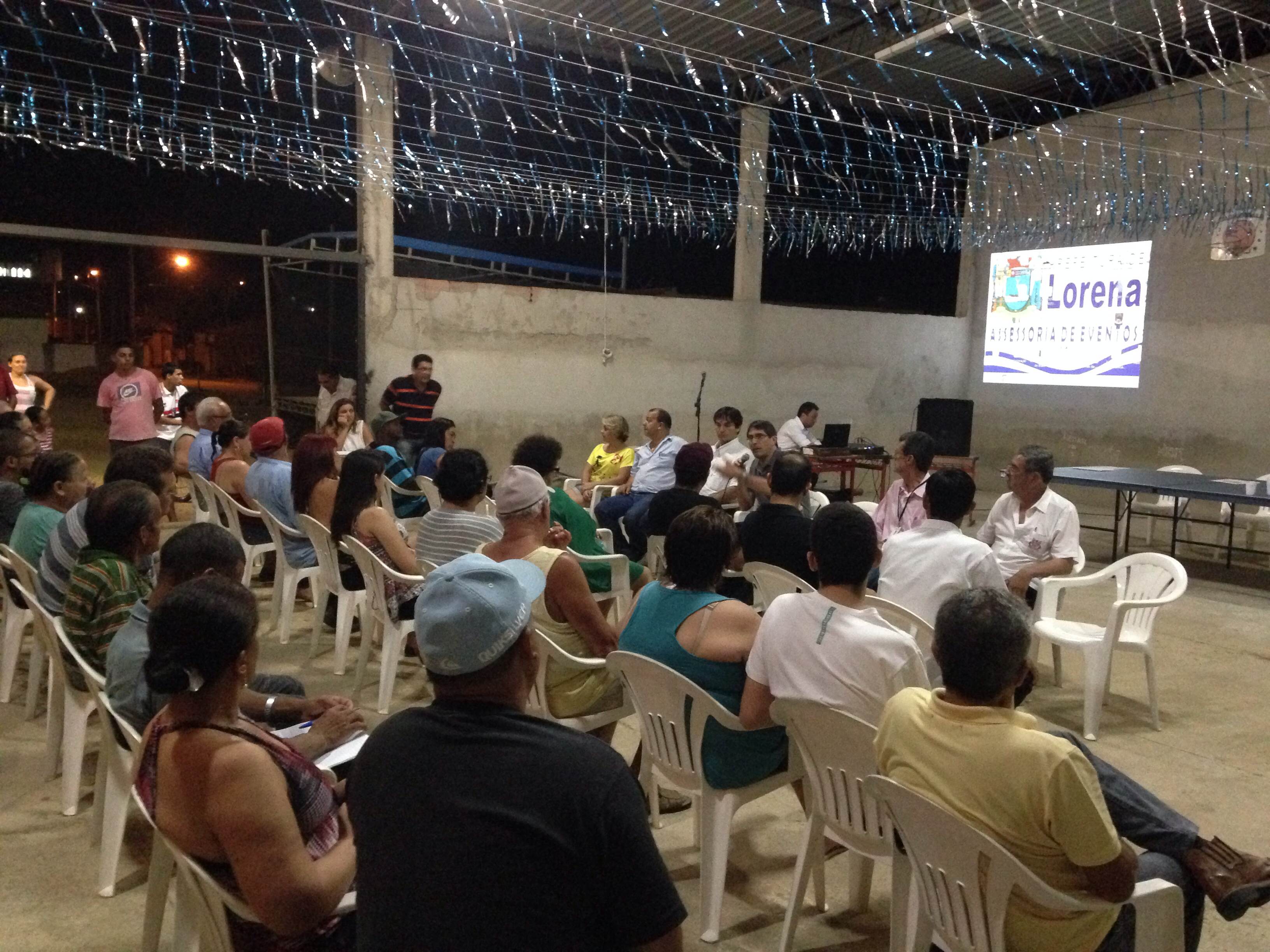 Moradores do Bairro Novo Horizonte participam de reunião e fazem solicitações de melhorias à Prefeitura