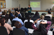 Saúde realiza capacitação sobre álcool e drogas para equipes da Atenção Básica saude-palestra