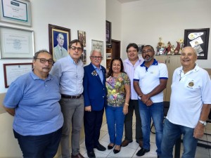 Foto Prefeito e Membros Rotary Club