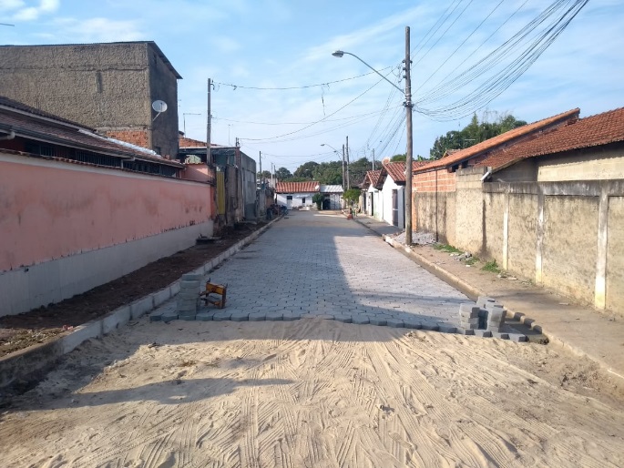2. Prefeitura realiza obras de manutenção, pavimentação e drenagem da rua Mário Ferreira dos Reis e Av Caetano Cartolano (4)